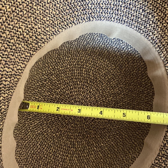 🌟 Host pick🌟 Gently used straw hat - Picture 6 of 8